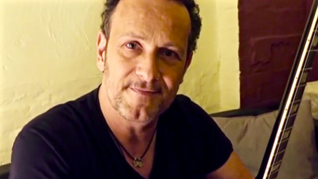 DEF LEPPARD Guitarist VIVIAN CAMPBELL On Relationship With DAVID COVERDALE - “It’s Good, It Was Strange For A Few Years…”